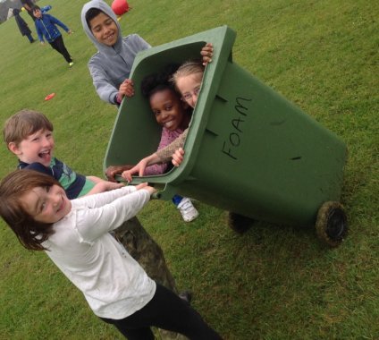 Wheelie-Bin-Race